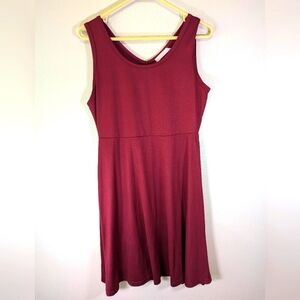 Haute Edition burgundy dress size medium